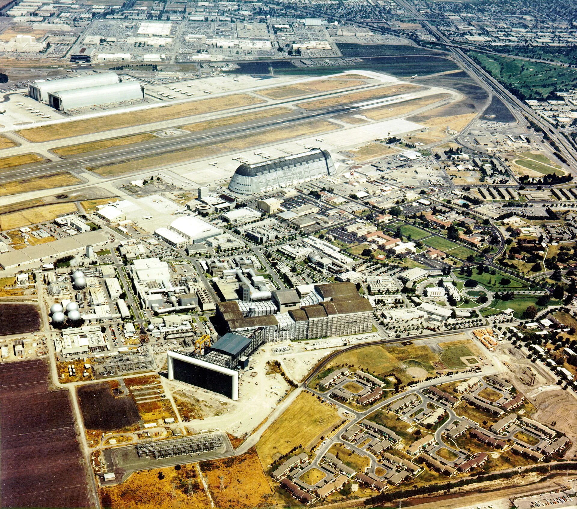 Aerial view of NASA Ames Research Center, Mountain View, California, 1982